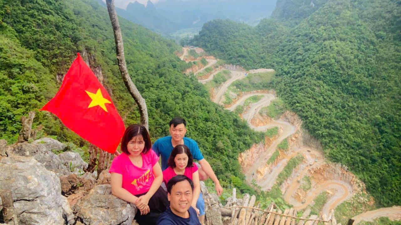 Khach San Viet Hoang - Thi Tran Bao Lac Exterior photo